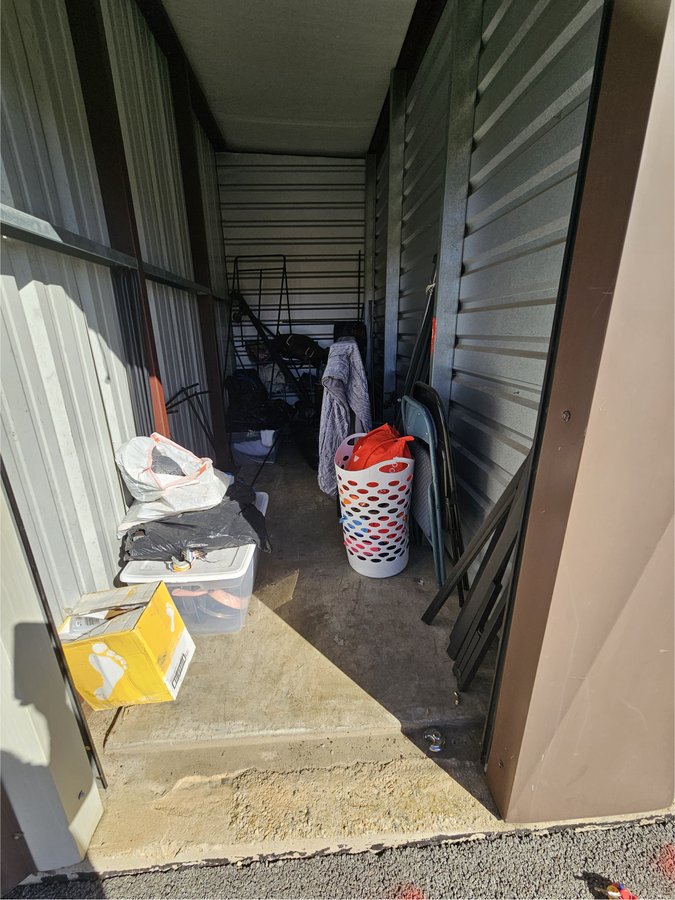 5 x 12 storage unit in Rockford, IL