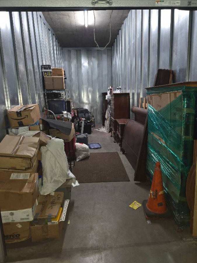 9 x 30 storage unit in Van Nuys, CA