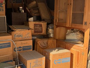 10 x 20 storage unit in Kensington, MD