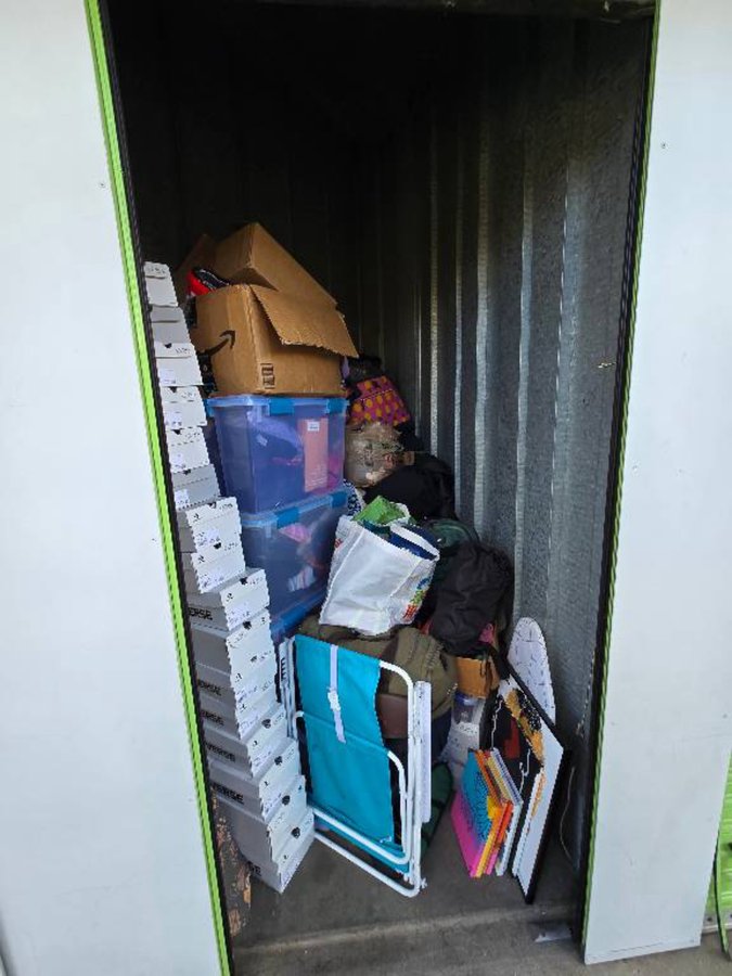 4 x 5 storage unit in Van Nuys, CA