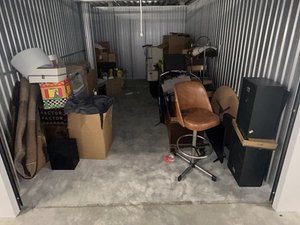 10 x 15 unit in Fort Lauderdale