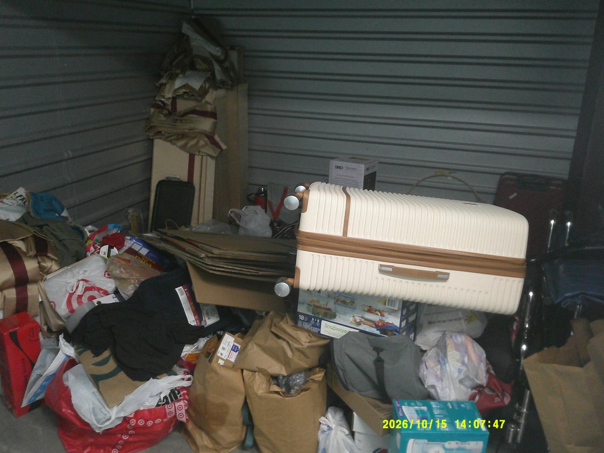 10 x 10 storage unit in Herndon, VA