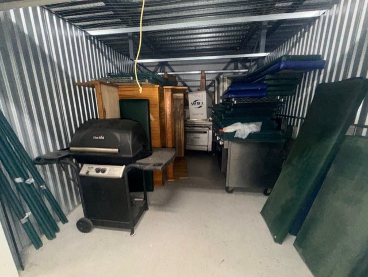 10 x 20 storage unit in Orlando, FL