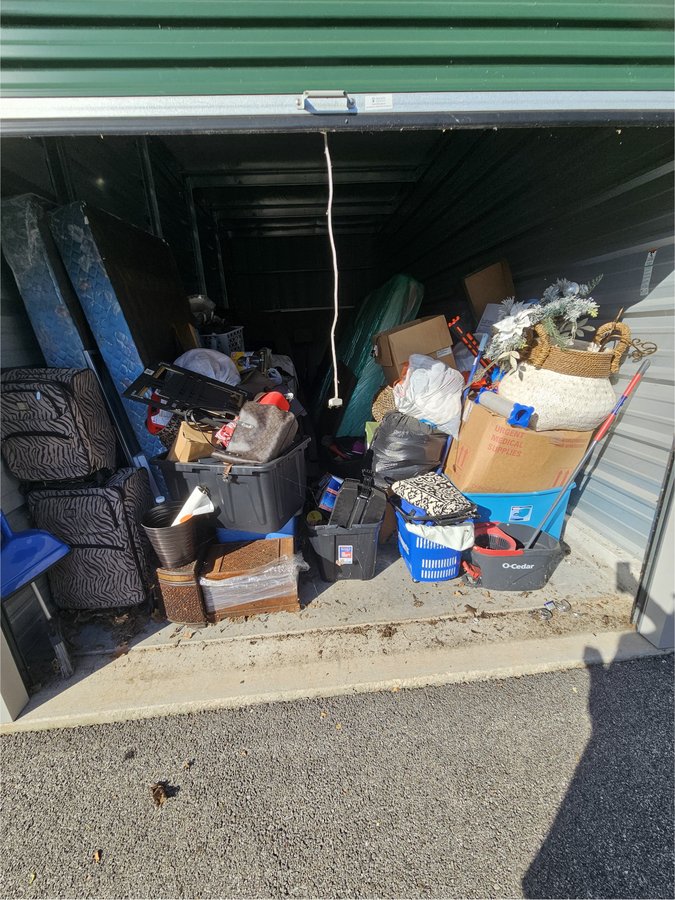 10 x 25 storage unit in Rockford, IL