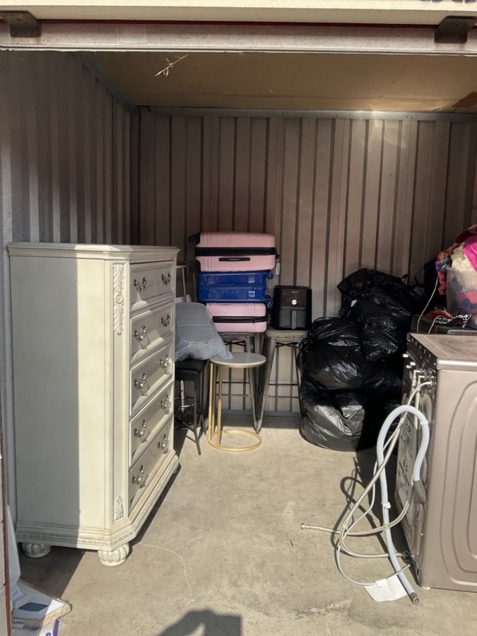 10 x 10 storage unit in Indianapolis, IN