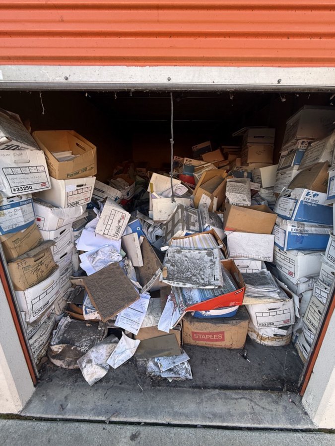 10 x 20 storage unit in Montebello, CA