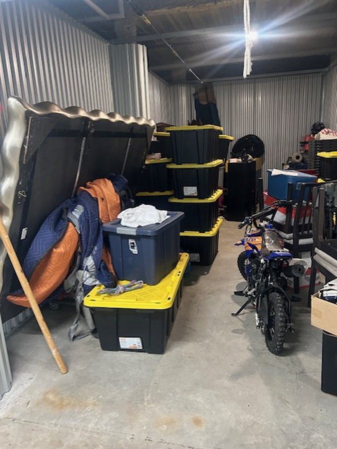 10 x 20 storage unit in Maspeth, NY