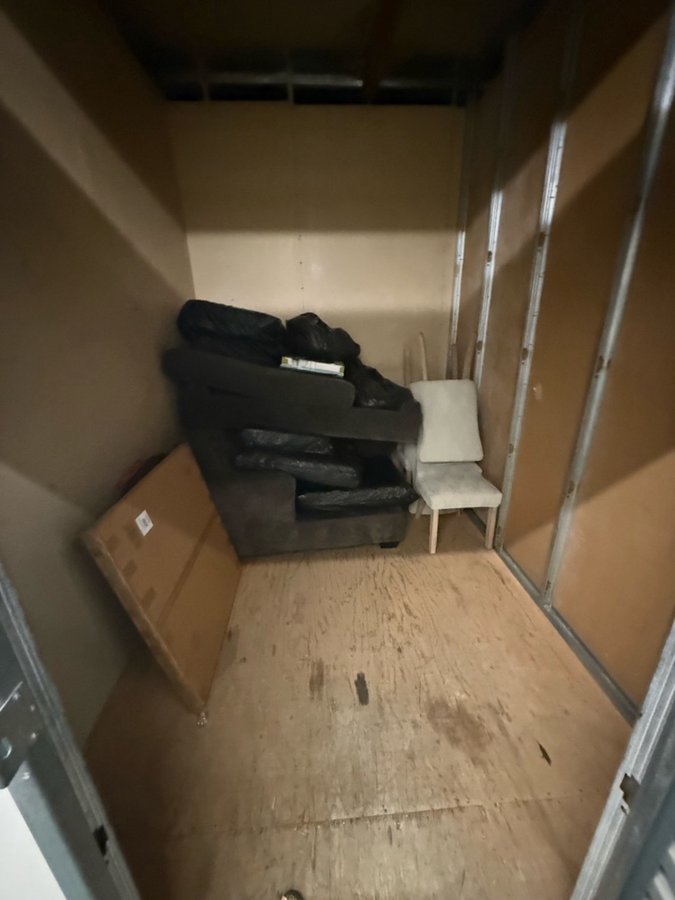 7 x 10 storage unit in Montebello, CA