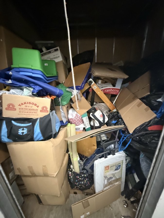 10 x 10 storage unit in Montebello, CA