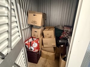 5 x 5 storage unit in Montebello, CA