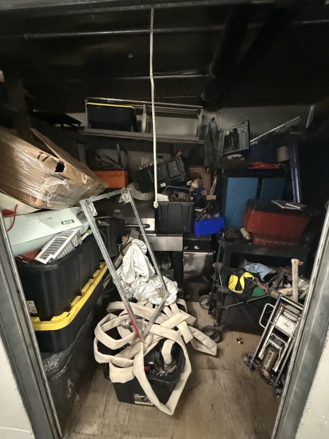 10 x 15 storage unit in Montebello, CA