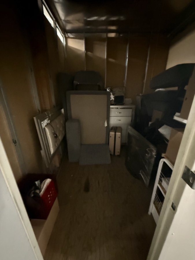 10 x 10 storage unit in Montebello, CA