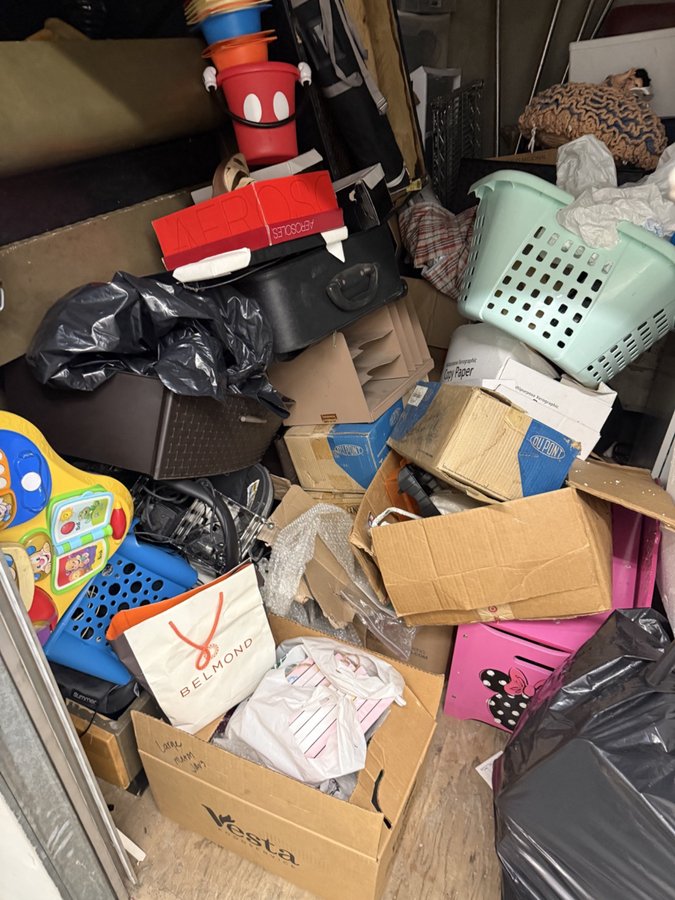 10 x 15 storage unit in Montebello, CA