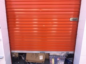 8 x 13 unit in Canoga Park