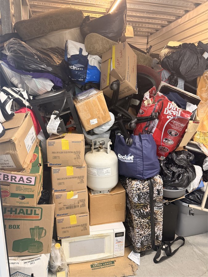 10 x 15 storage unit in Harbor City, CA