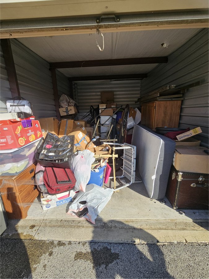10 x 16 storage unit in Rockford, IL