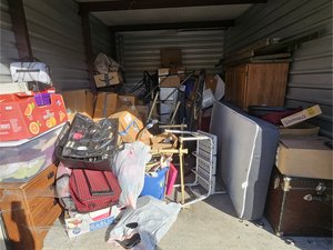 10 x 16 unit in Rockford