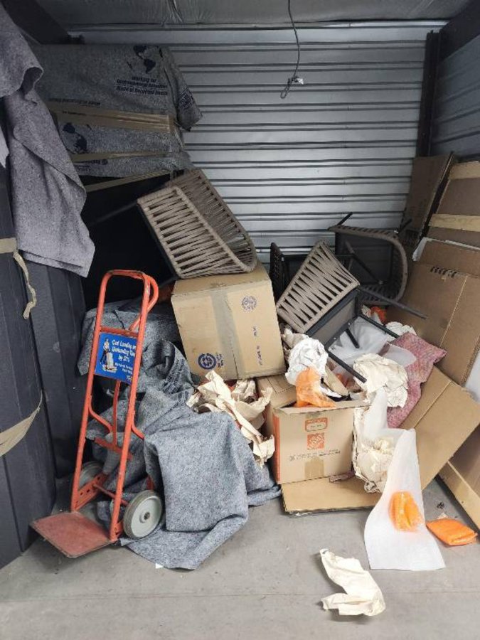 10 x 10 storage unit in Las Vegas, NV