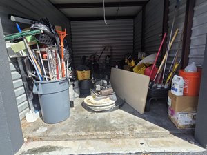 10 x 15 unit in Coconut Creek