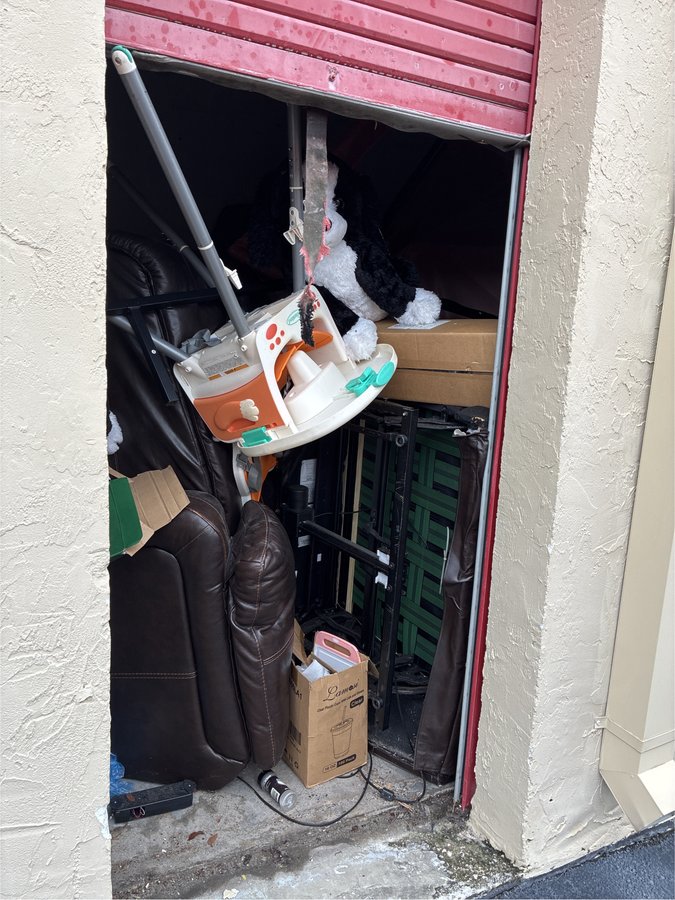 10 x 10 storage unit in Margate, FL