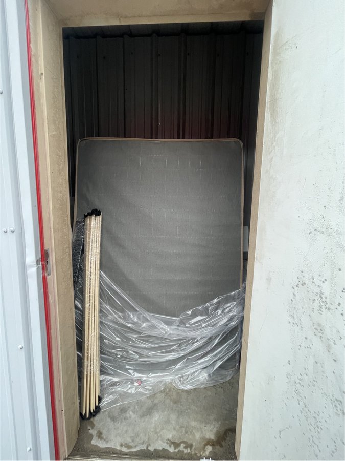 5 x 10 storage unit in Katy, TX