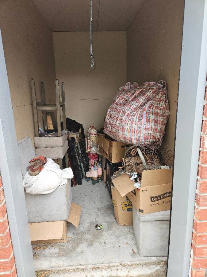 5 x 10 storage unit in Houston, TX