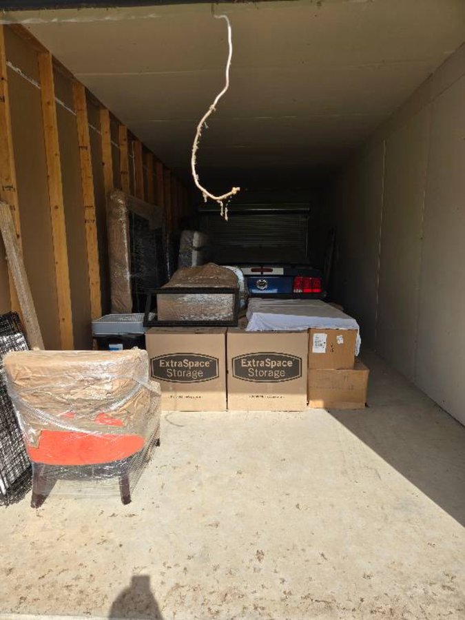 10 x 30 storage unit in Norman, OK