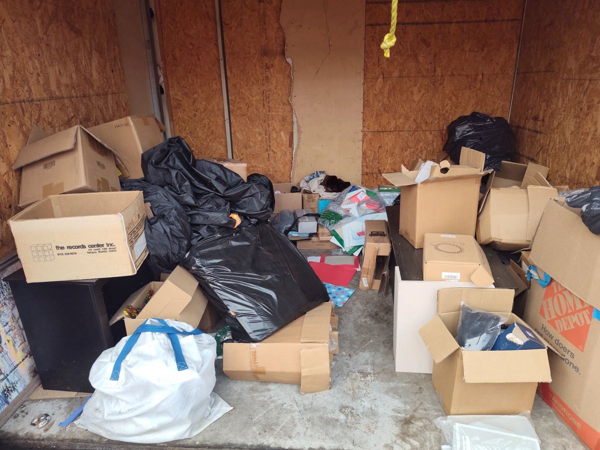10 x 10 storage unit in Tampa, FL