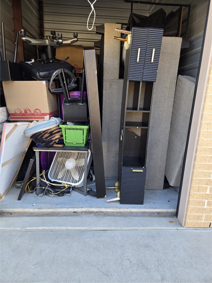 7 x 10 storage unit in Arlington, TX