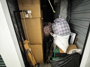 5 x 10 unit in Hasbrouck Heights