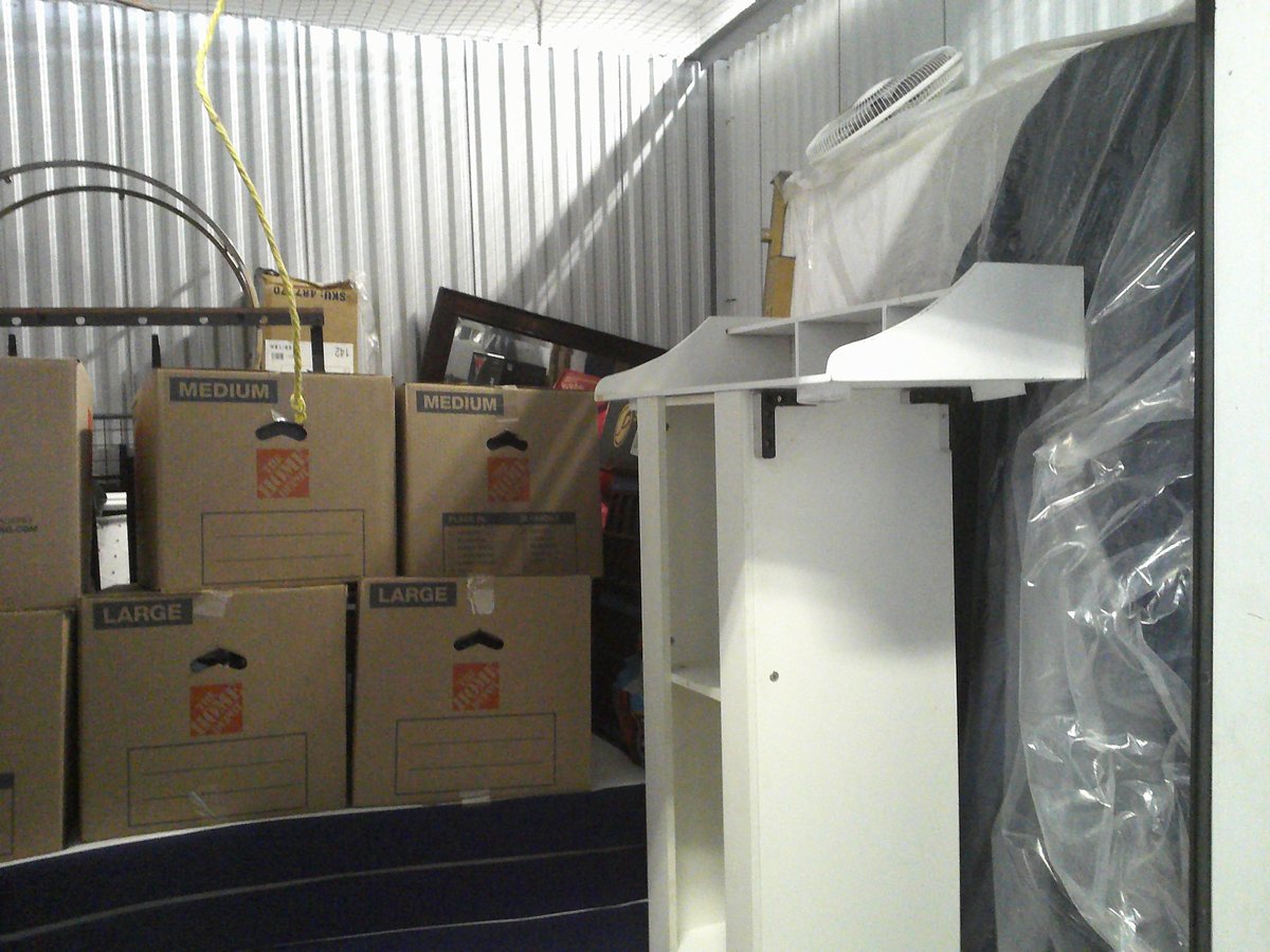 10 x 10 storage unit in Jamaica, NY