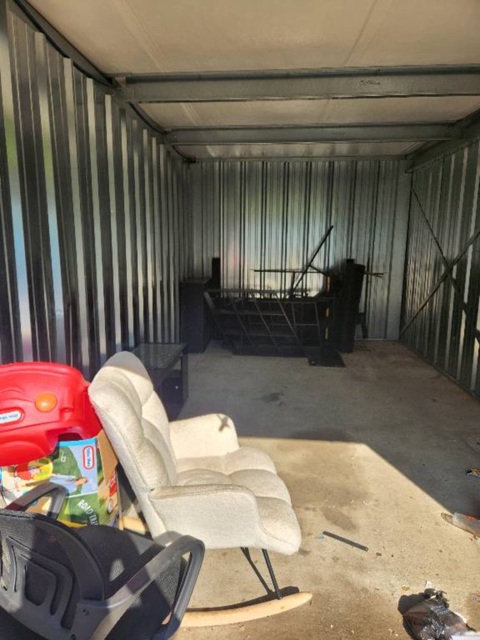 10 x 20 storage unit in Milwaukee, WI