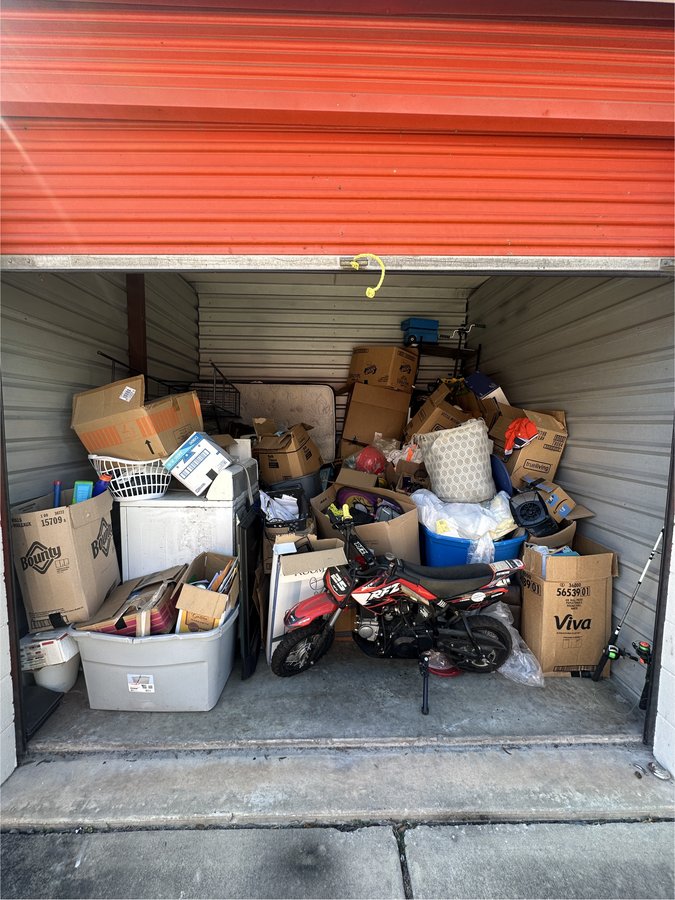 10 x 10 storage unit in Ocala, FL