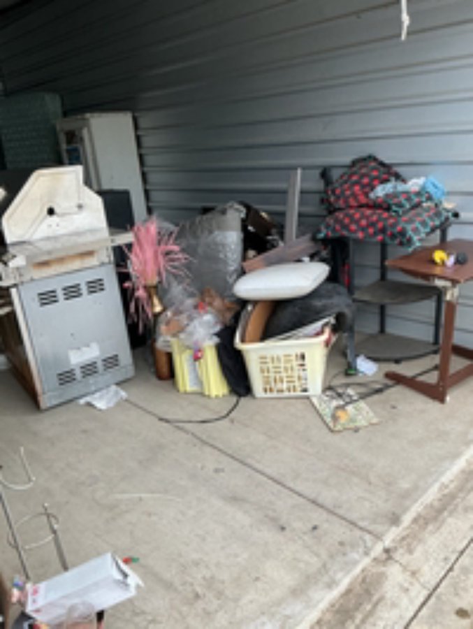 10 x 20 storage unit in Riverbank, CA