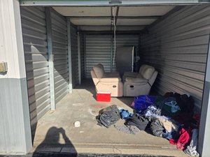 10 x 20 unit in Stockton