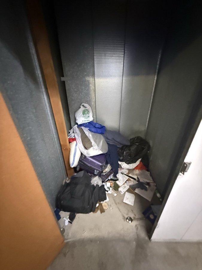 5 x 5 storage unit in Montclair, CA