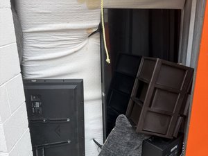5 x 10 unit in Canton