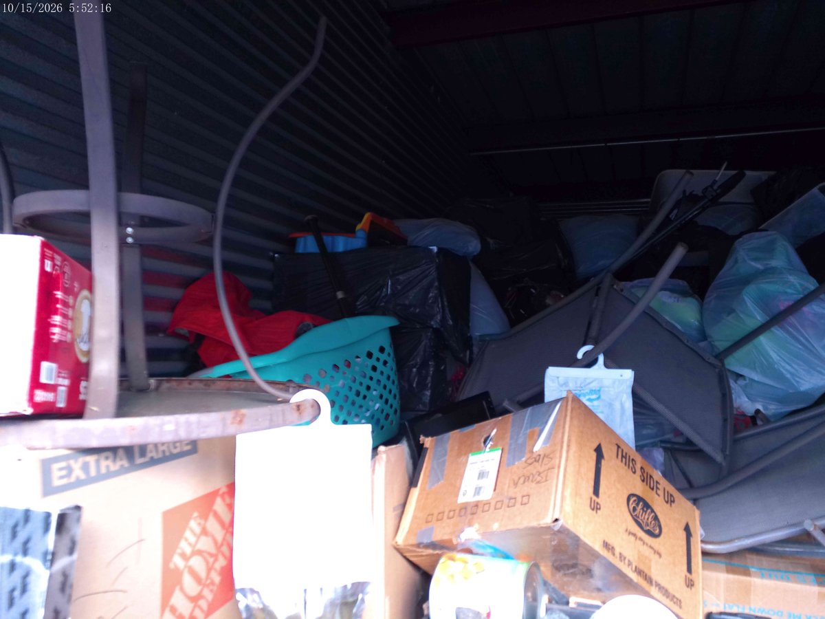 10 x 20 storage unit in Pembroke Pines , FL