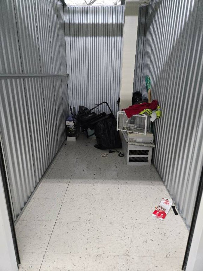 5 x 10 storage unit in Des Plaines, IL
