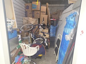 10 x 15 unit in Coconut Creek