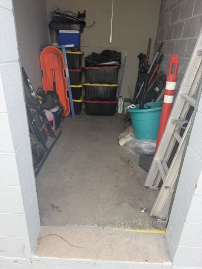 7 x 11 storage unit in Denver, CO