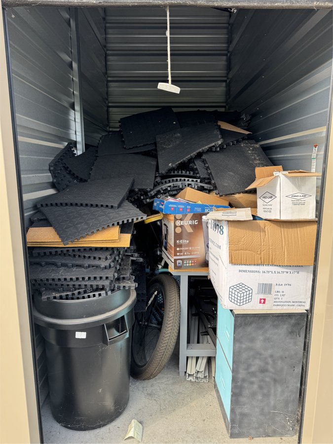 5 x 10 storage unit in Jeffersonville, IN