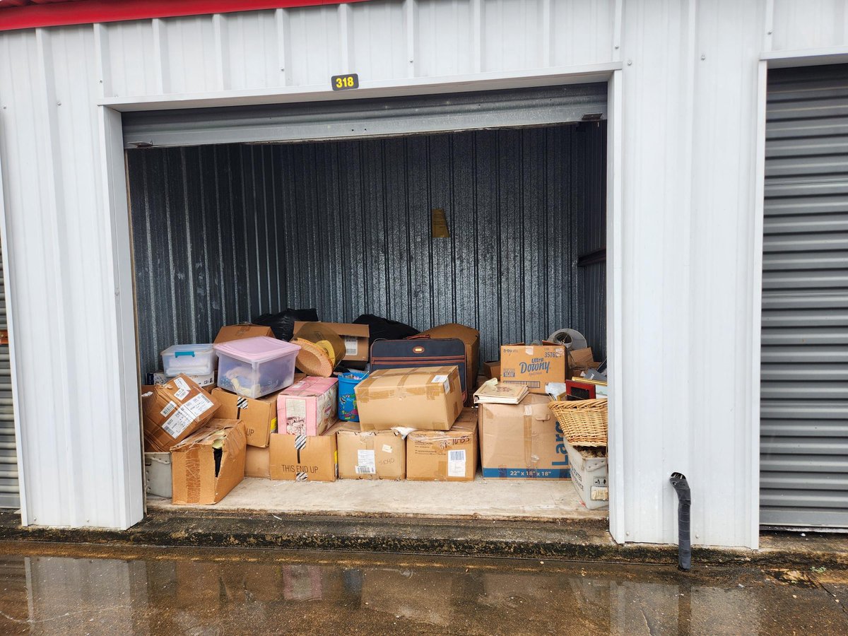 10 x 10 storage unit in Houston, TX