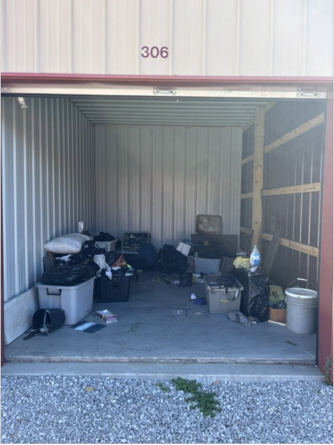 10 x 15 storage unit in Smiths Grove, KY