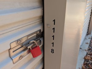 10 x 10 unit in Salem