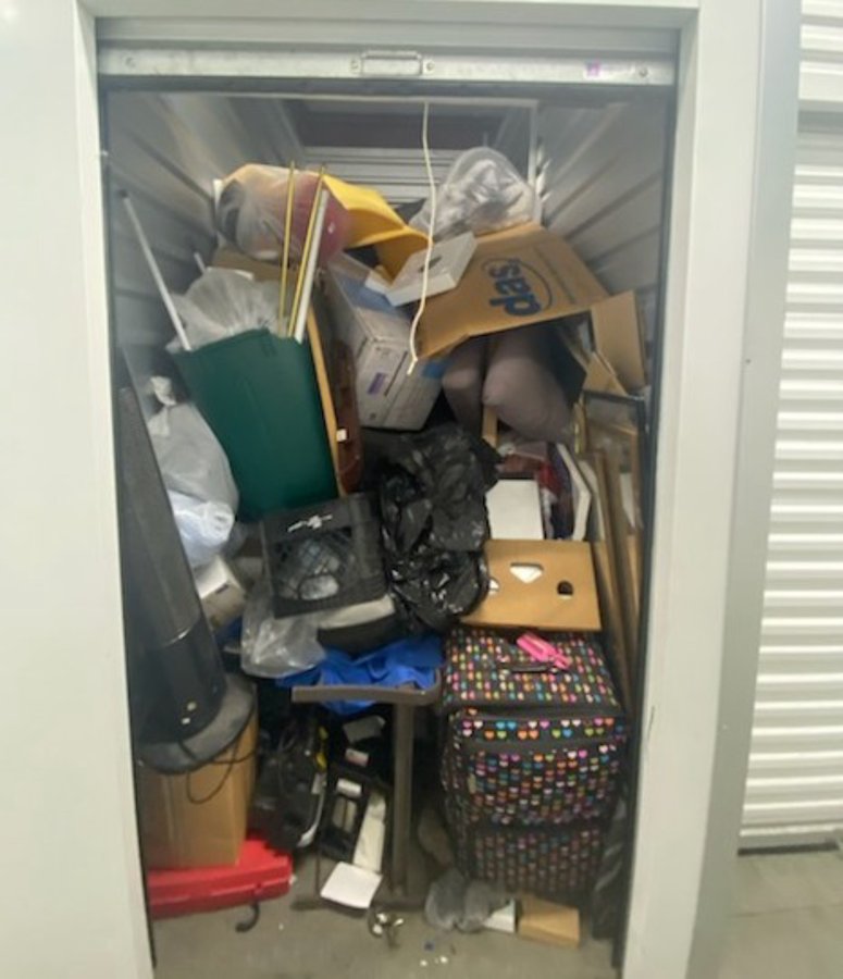5 x 10 storage unit in Victorville, CA