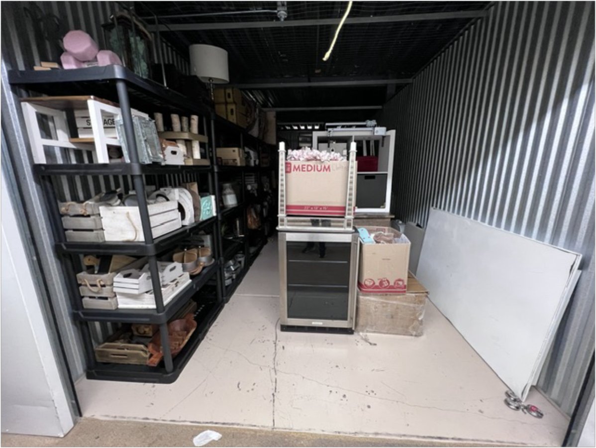 10 x 25 storage unit in Miramar  , FL