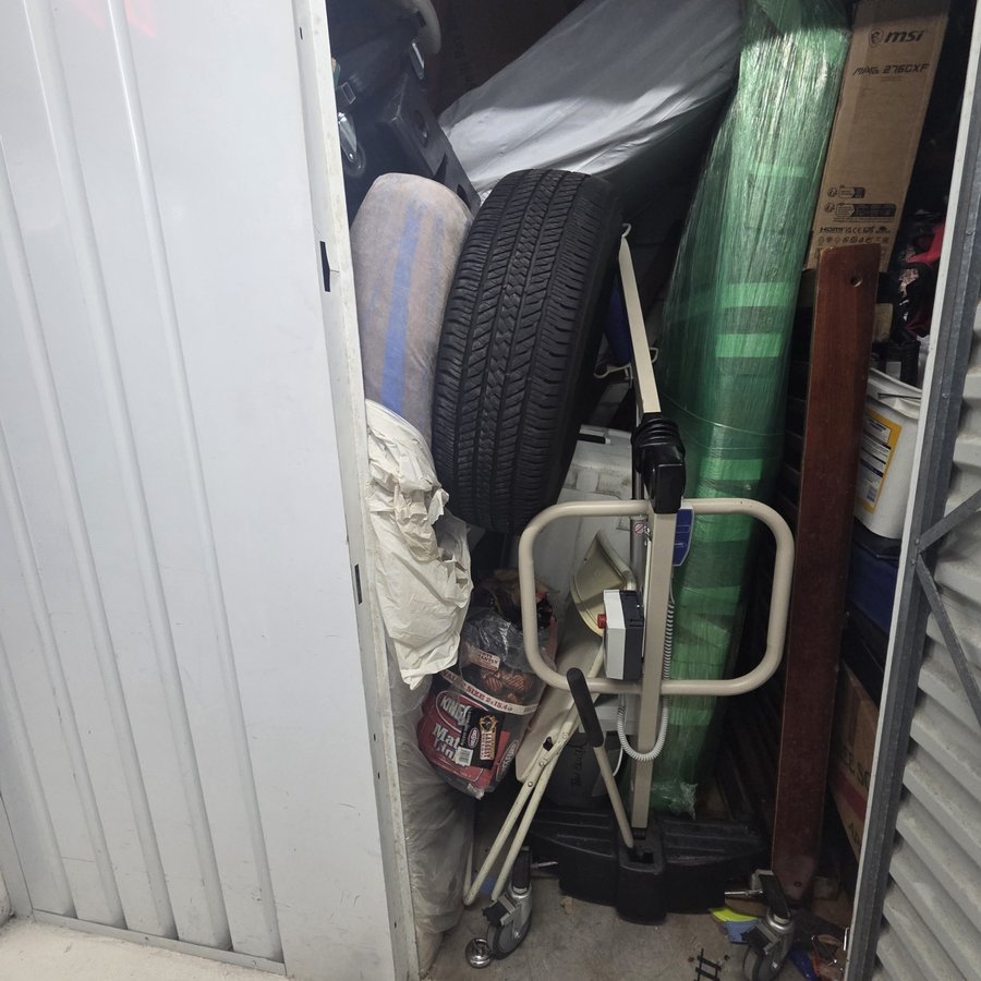 5 x 10 storage unit in Coconut Creek, FL