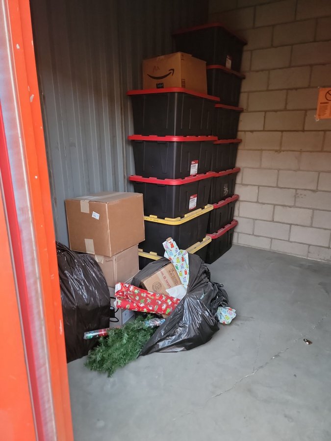 10 x 10 storage unit in Bakersfield, CA