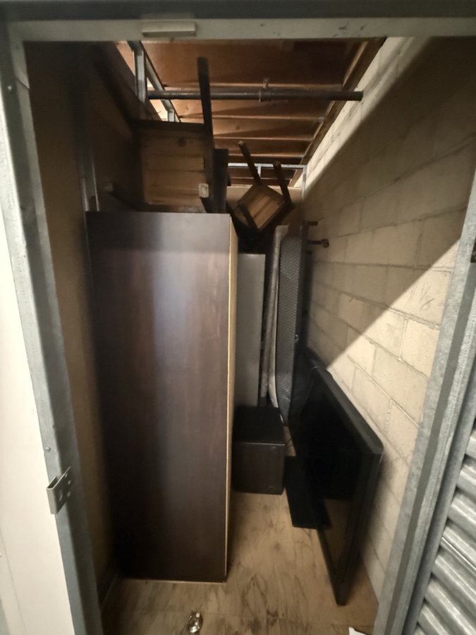 5 x 10 storage unit in Montebello, CA